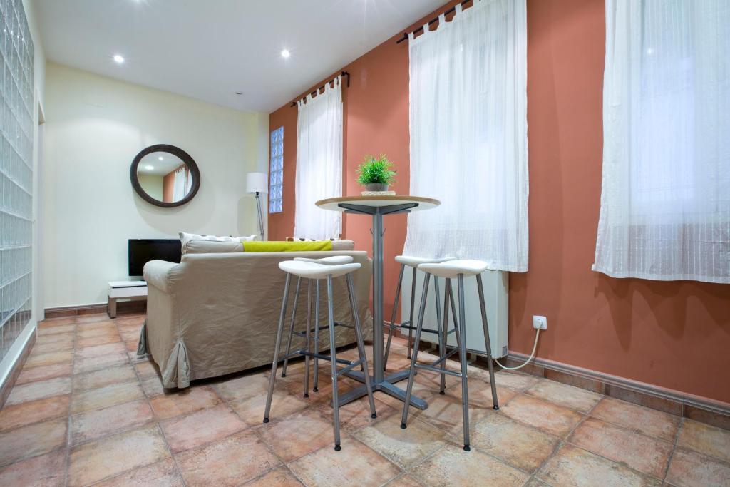 Apartamento Tirso De Molina Мадрид Экстерьер фото